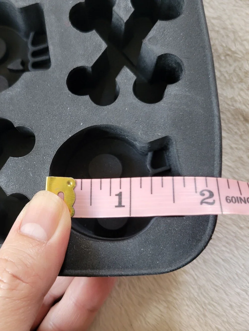 Ice Cannibal | LHS | NWT Black Skull & Crossbones Silicone Ice Tray Mold
